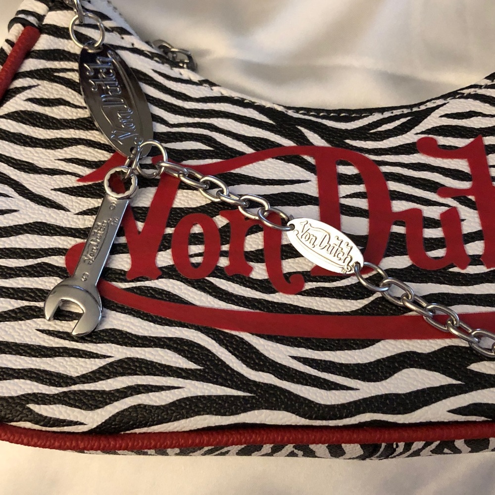 Von Dutch Zebra Print Shoulder Bag Red Trim & Logo Silver Chain + Wrench NWT - Picture 3 of 16